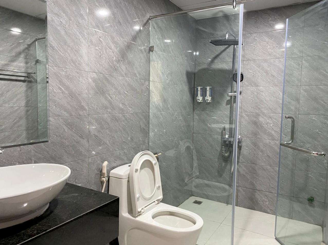 NguyẽN QuyèN Hotel Ανόι Εξωτερικό φωτογραφία