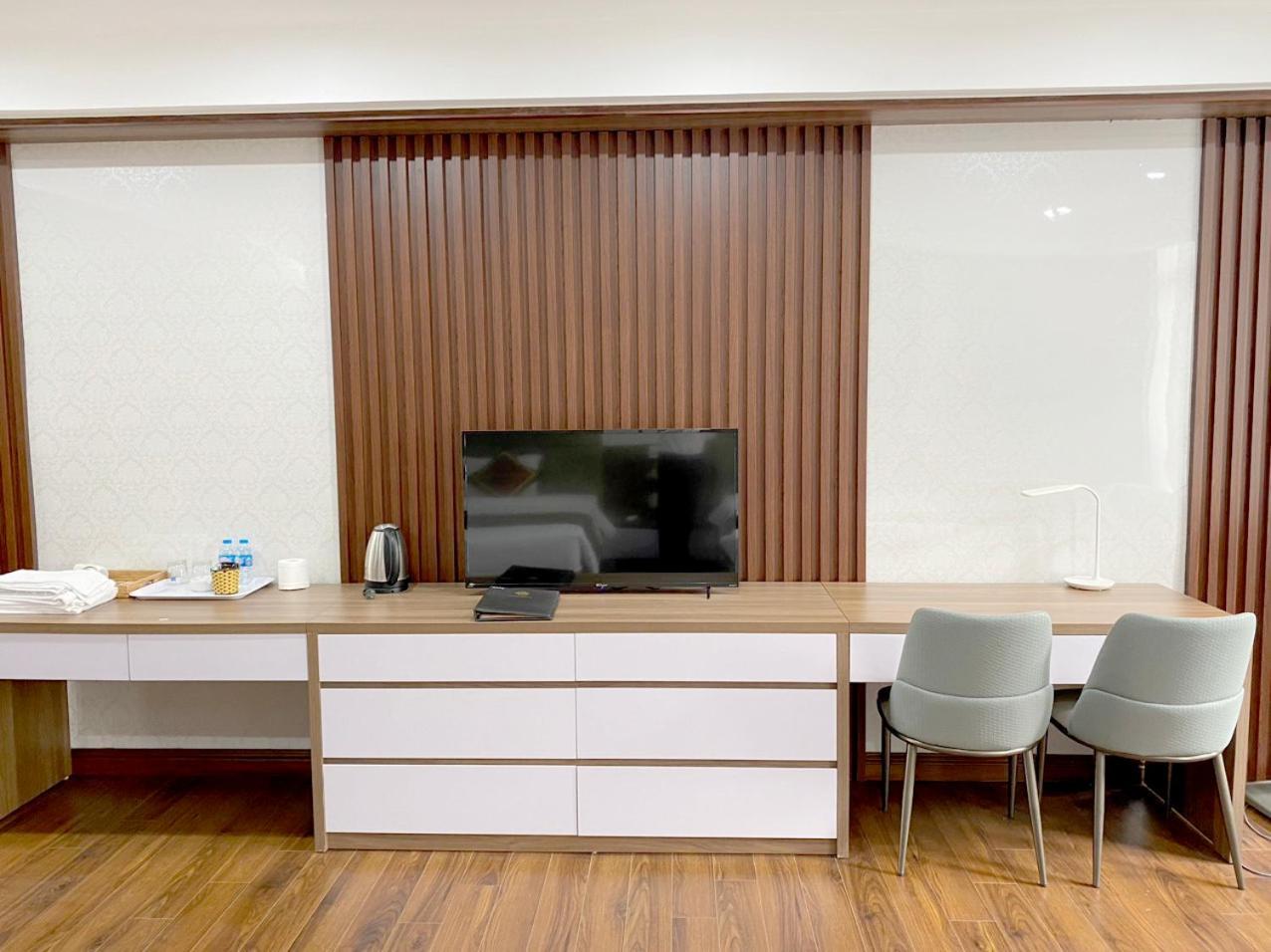 NguyẽN QuyèN Hotel Ανόι Εξωτερικό φωτογραφία