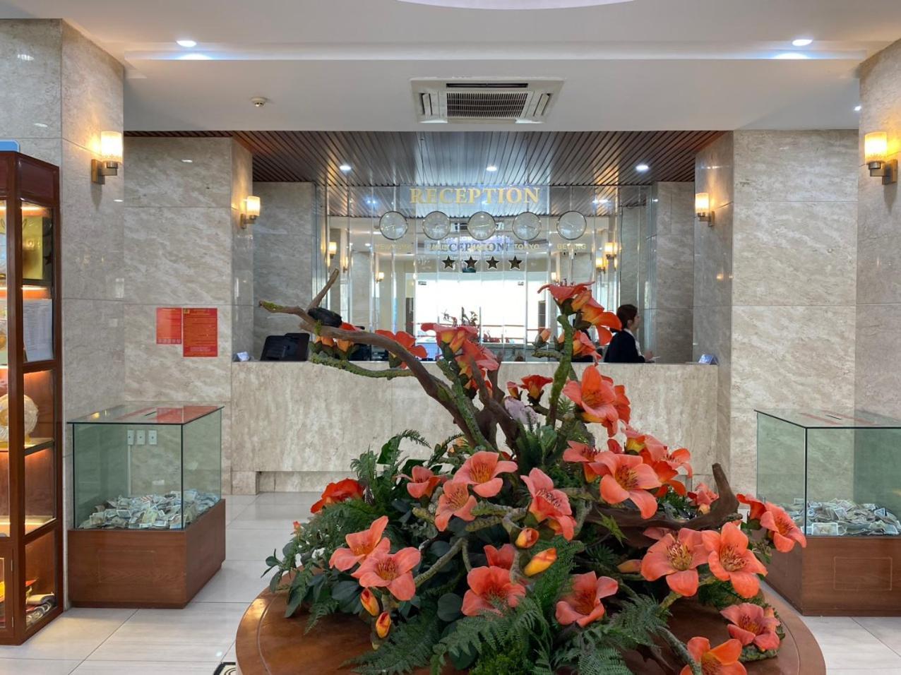 NguyẽN QuyèN Hotel Ανόι Εξωτερικό φωτογραφία