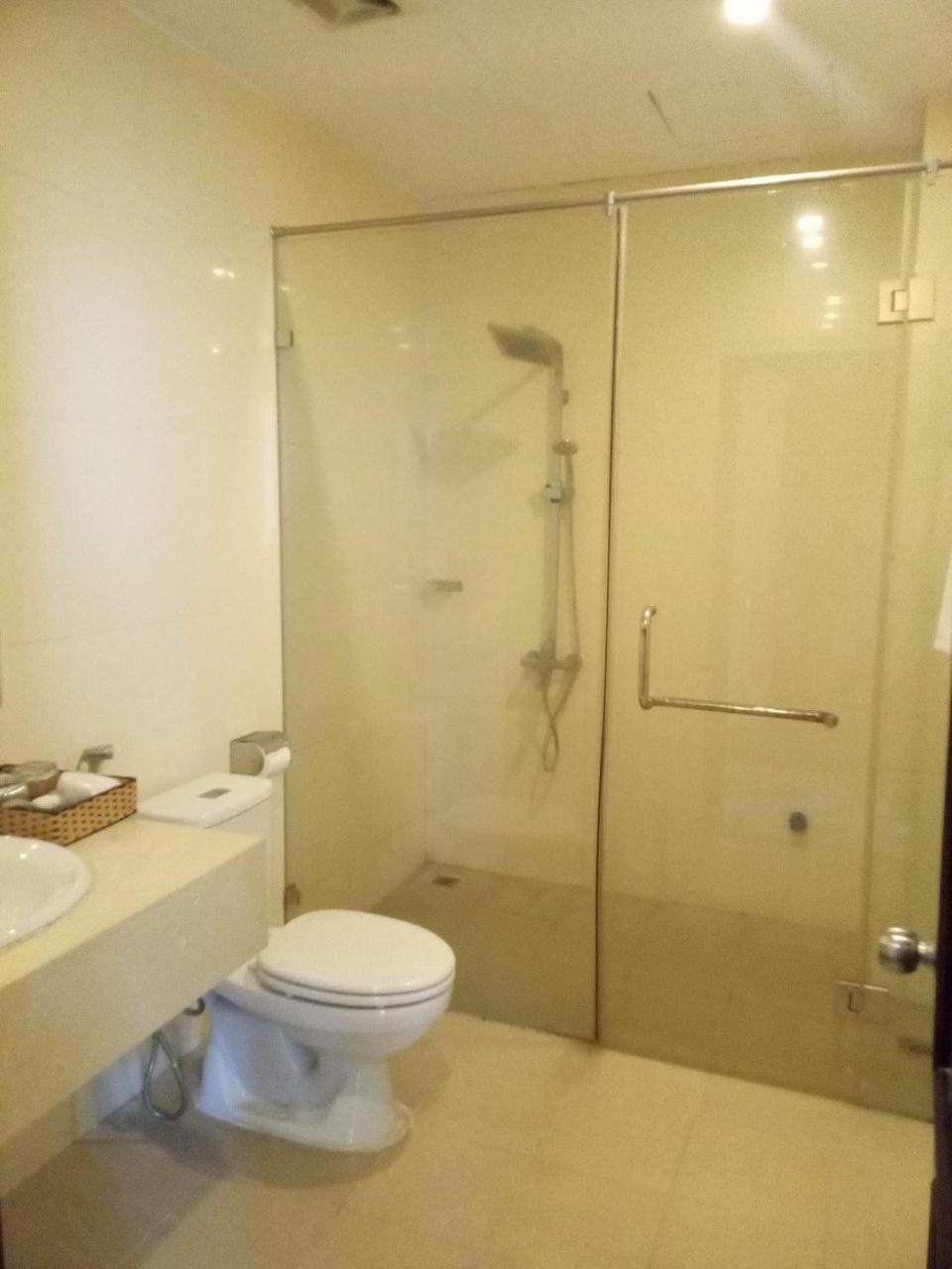 NguyẽN QuyèN Hotel Ανόι Εξωτερικό φωτογραφία